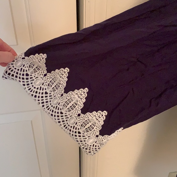 Doe and Rae ~ Small~ Tunic-Like Dress ~ Bell Sleeves w/Lace Overlay - Picture 2 of 11